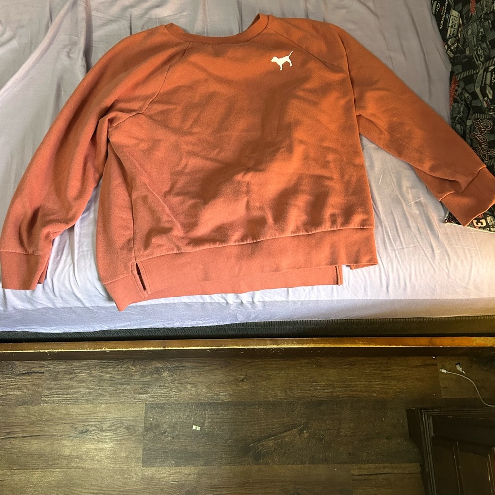 Women’s PINK long sleeve